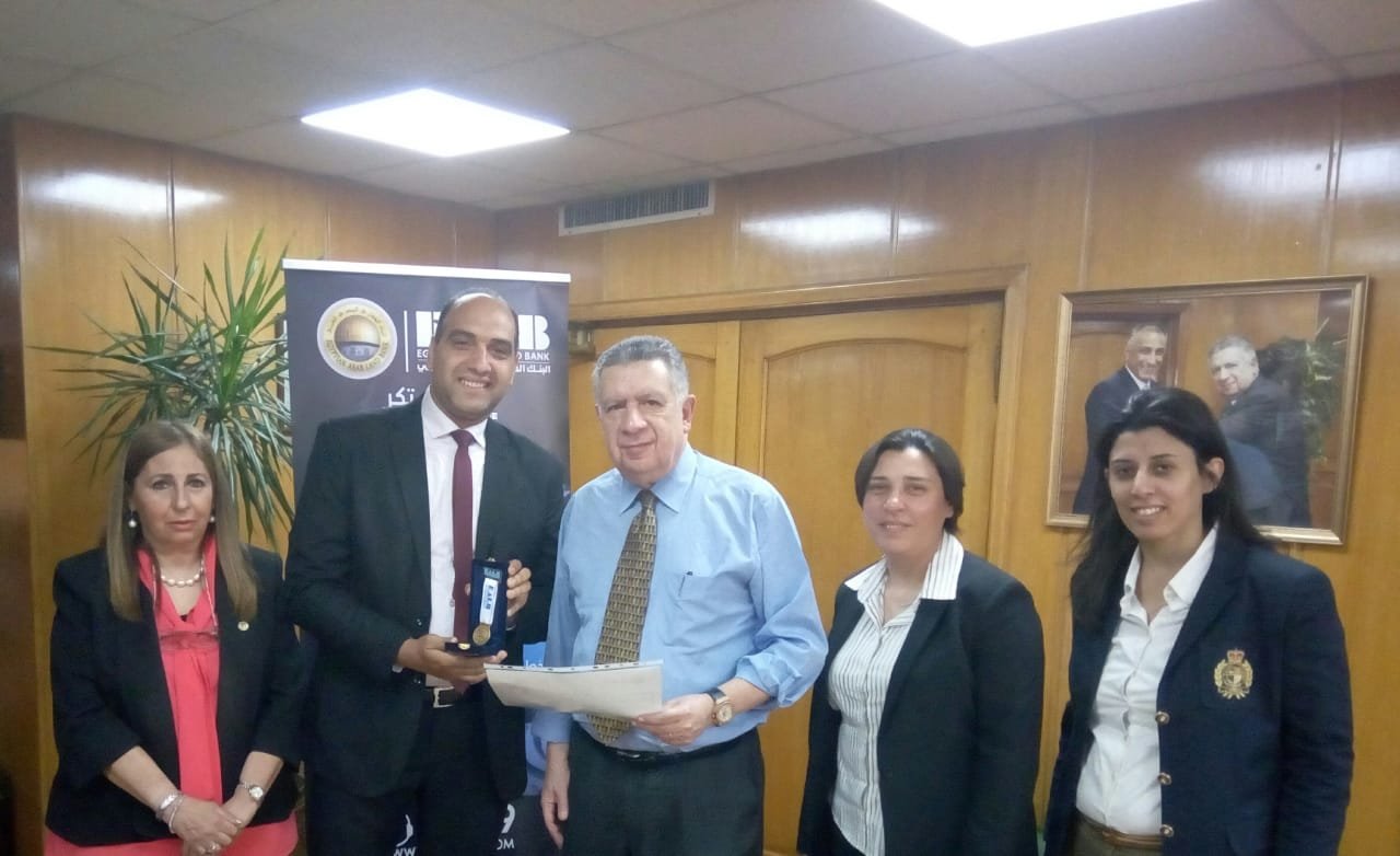 البنك العقارى المصرى العربى يحفز كوادر المستقبل بتكريم العاملين المتميزين