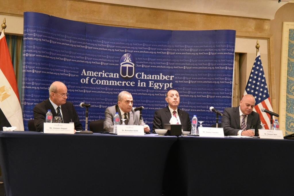 قانون الضرائب على الدخل الذى تعده “المالية” يخفف العبء عن الممولين