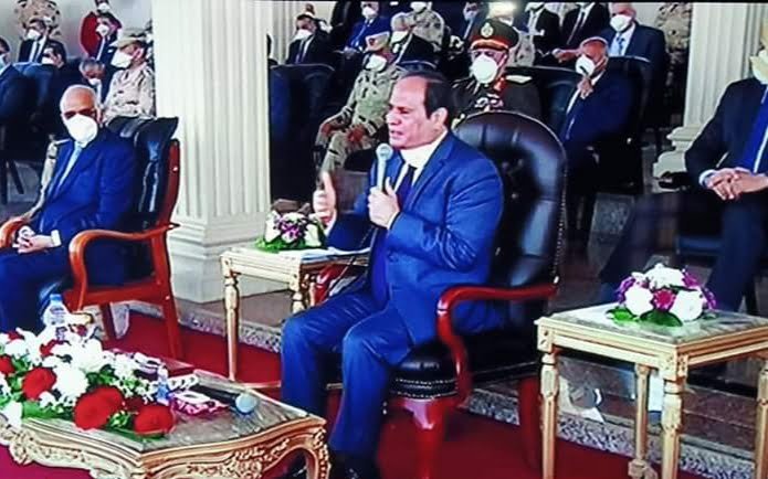 الرئيس السيسى يطمئن المواطنين ويؤكد توافر السلع لأشهر