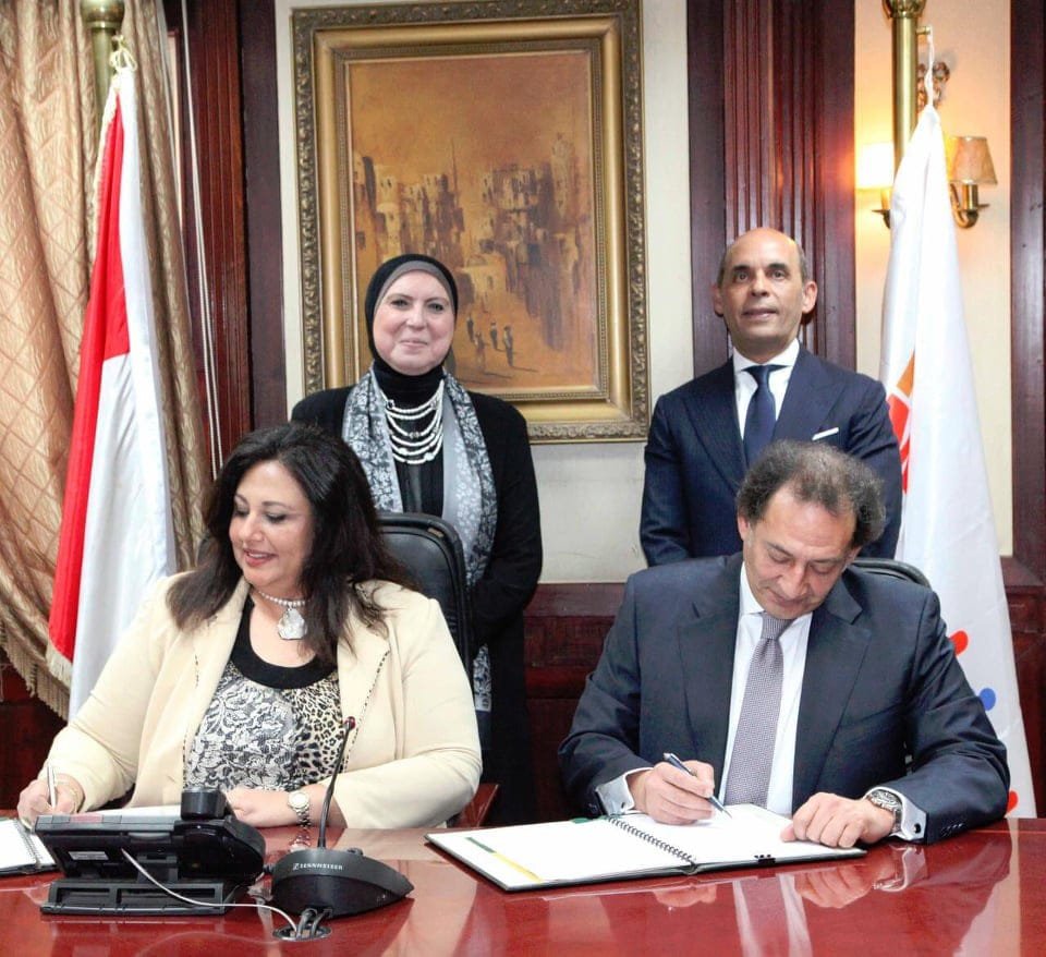 جهاز تنمية المشروعات وبنك القاهرة يوقعان عقدين جديدين لدعم المشروعات متناهية الصغر