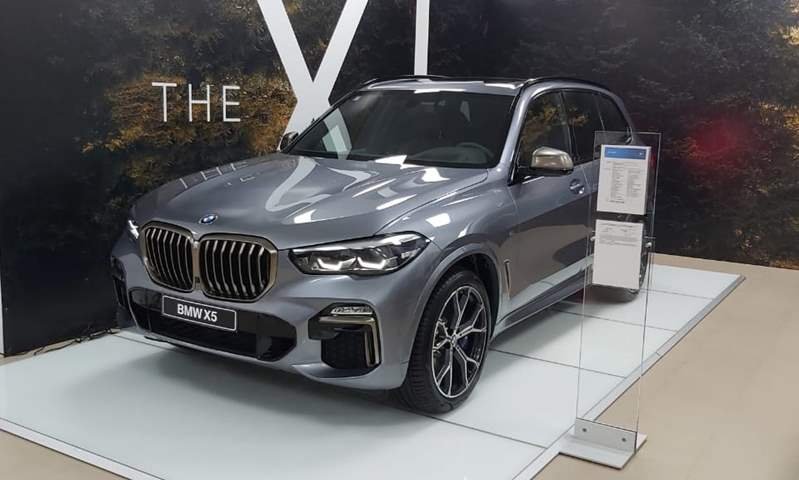 البافارية تكشف رسميا عن سيارة بى إم دبليو X5-M50i