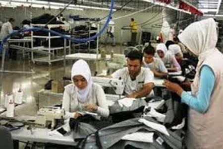 خبراء الاقتصاد يضعون روشتة لتخفيض معدلات البطالة فى مصر