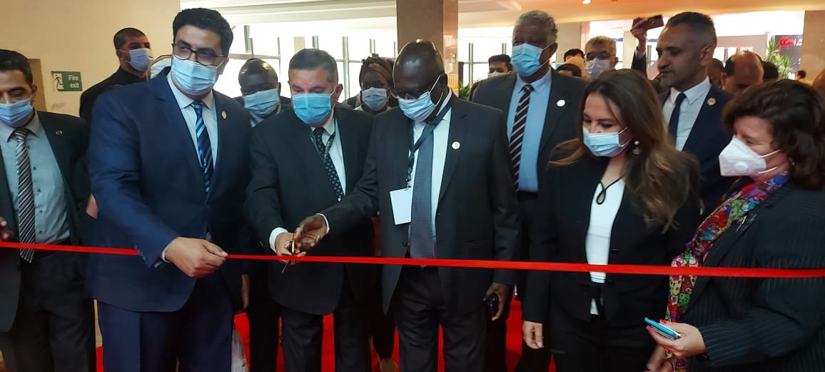 وزير قطاع الأعمال ونائب وزير الاتصالات يشاركان فى ملتقى القاهرة لشركاء العمران من أجل إعادة إعمار غزة