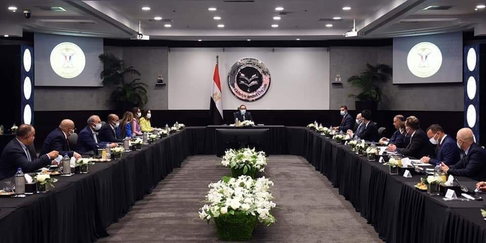 رئيس الوزراء يتابع  الجدول الزمني لتنفيذ المشروعات التي تم توقيع مذكرات تفاهم بشأنها خلال الفترة الماضية