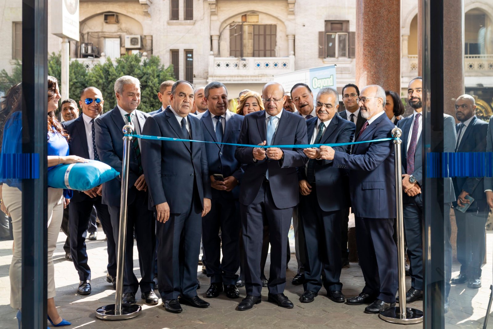 بنك قناة السويس يفتتح فرع مصر الجديدة بعد تجديده