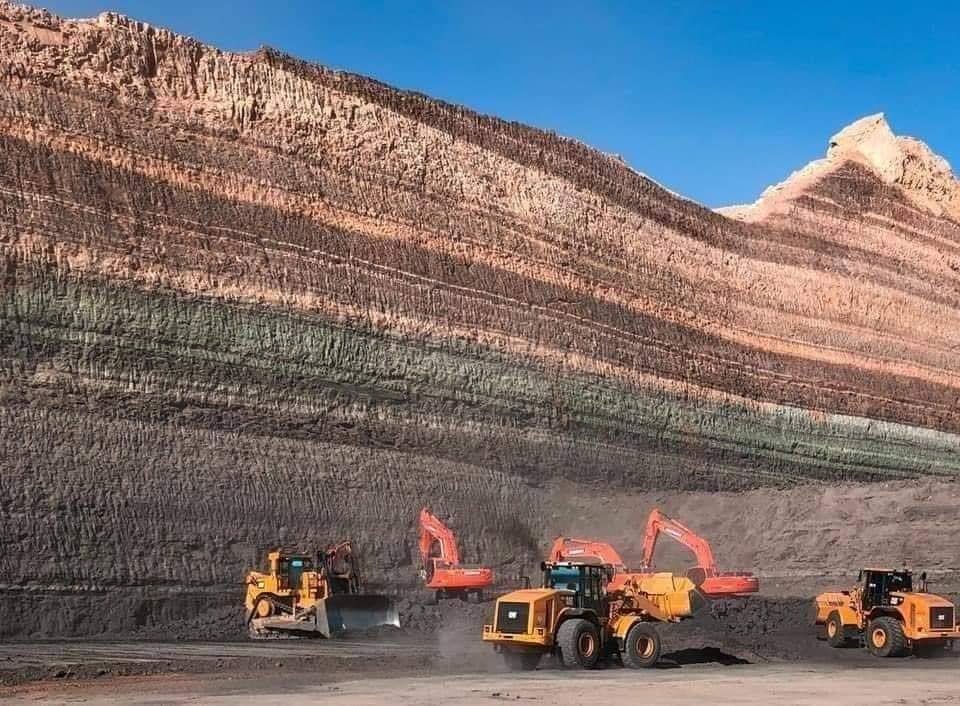 اكتشاف كميات ضخمة من الفوسفات بمنطقة أبو طرطور بالوادى الجديد