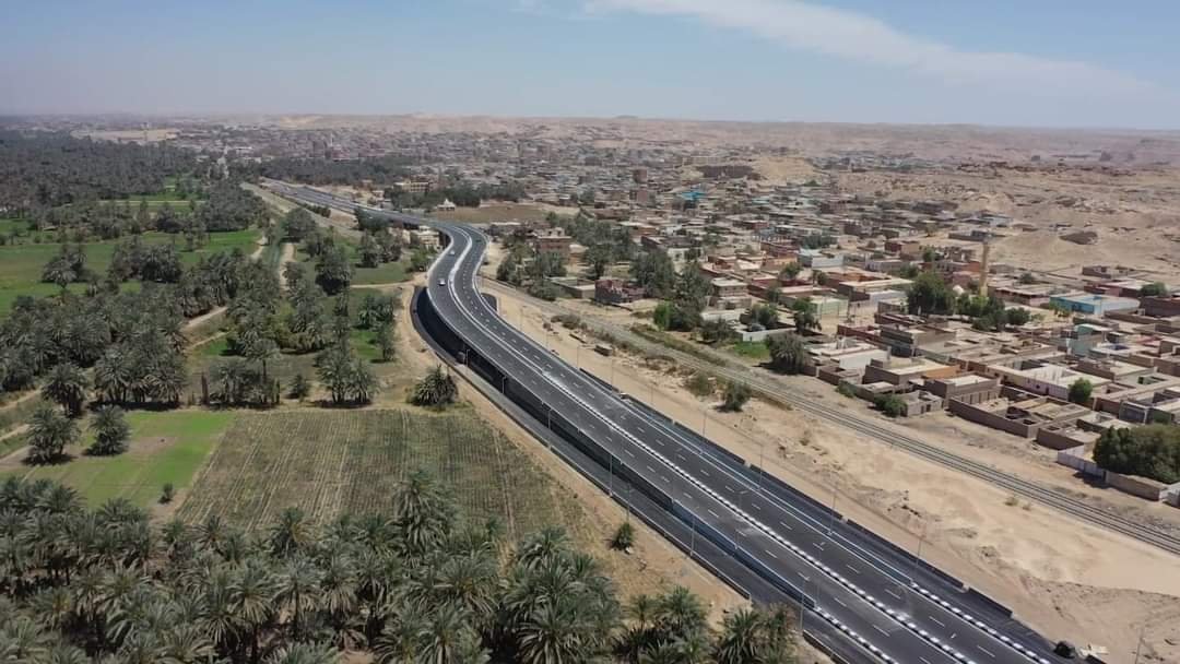 بدء التشغيل التجريبى لكبارى السيل والمضيق بأسوان أمام حركة المرور