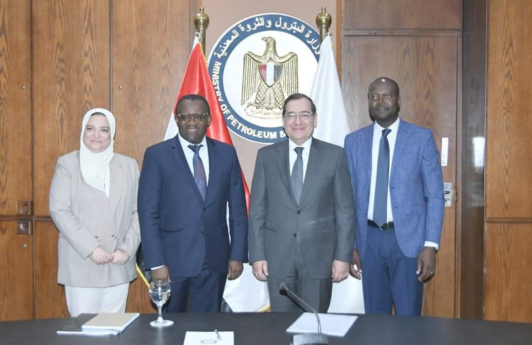 الملا: أهمية الشراكة الاستراتيجية لقطاع البترول مع البنك الدولى