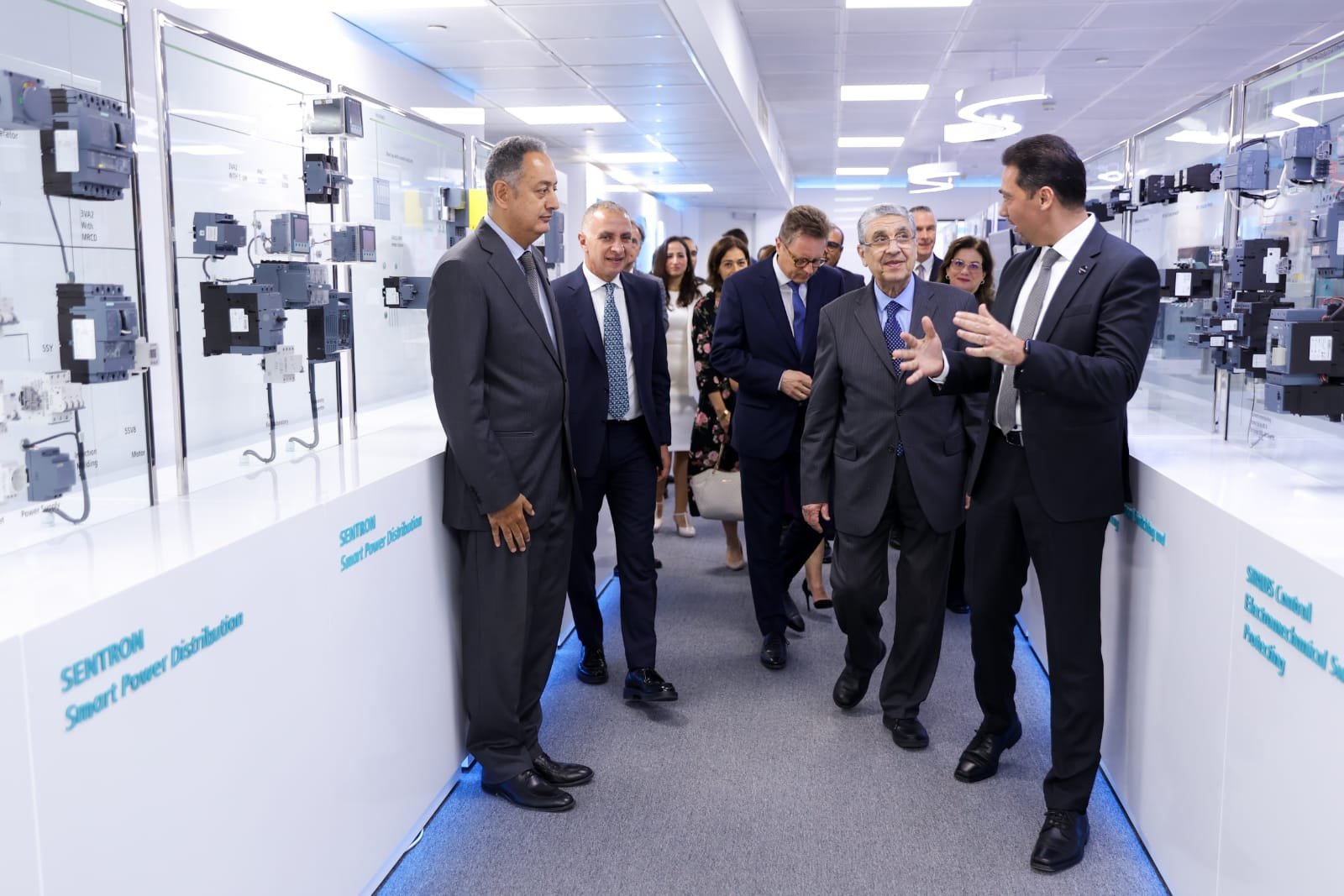 سيمنس تفتتح أول مركز لتقنيات نموذج المدن الذكية فى مصر