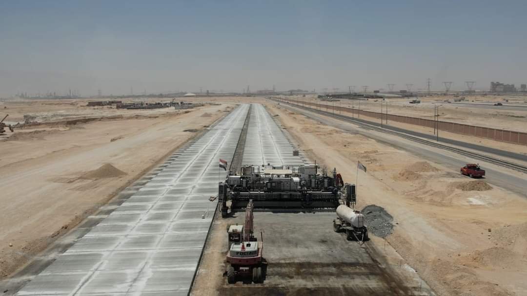 مواصلة العمل بتطوير ميناء السخنة