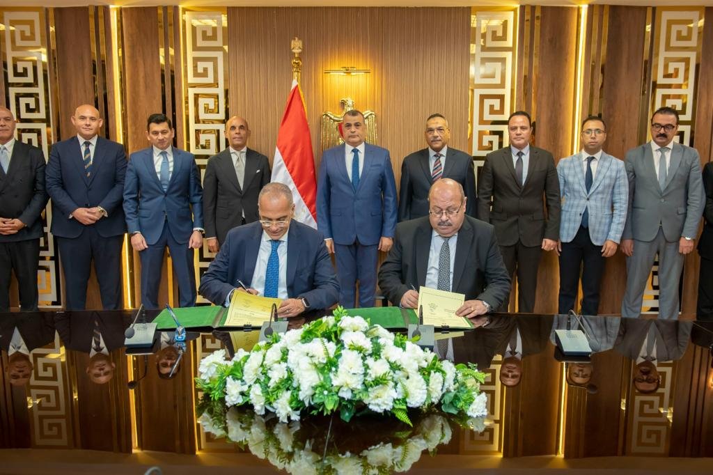 بروتوكول تعاون بين “الإنتاج الحربى” و”بنك القاهرة” بمجال إتاحة خدمات الدفع والتحصيل الإلكترونى