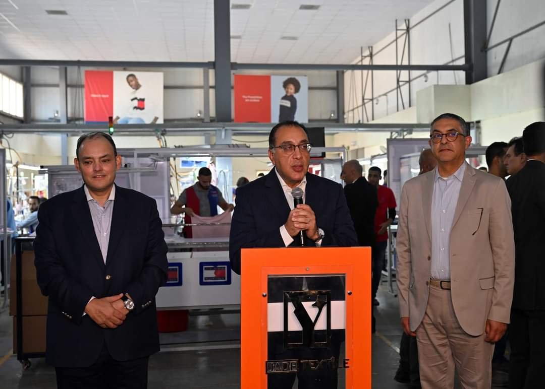 رئيس الوزراء: قطاع الصناعة هو الأمل الذى نعمل عليه اليوم