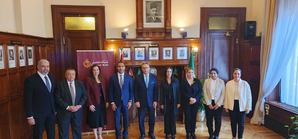 بنك مصر يوقع بروتوكول تعاون مع المجلس القومي للمرأة للتمكين الاقتصادى للمرأة المصرية