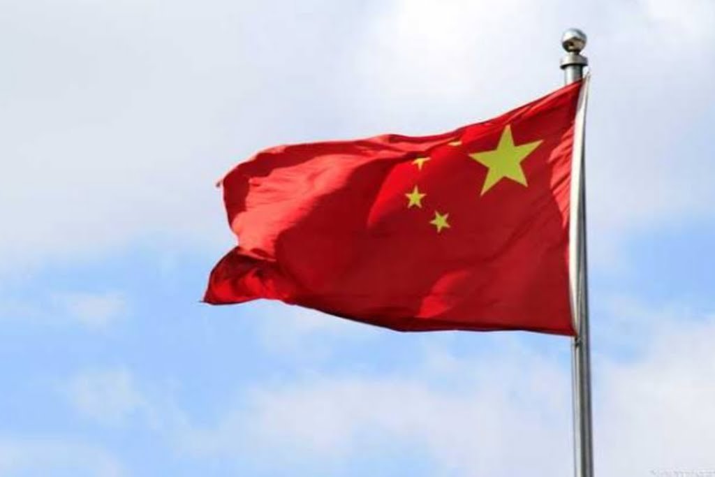 موديز تخفض النظرة المستقبلية للصين إلى سلبية