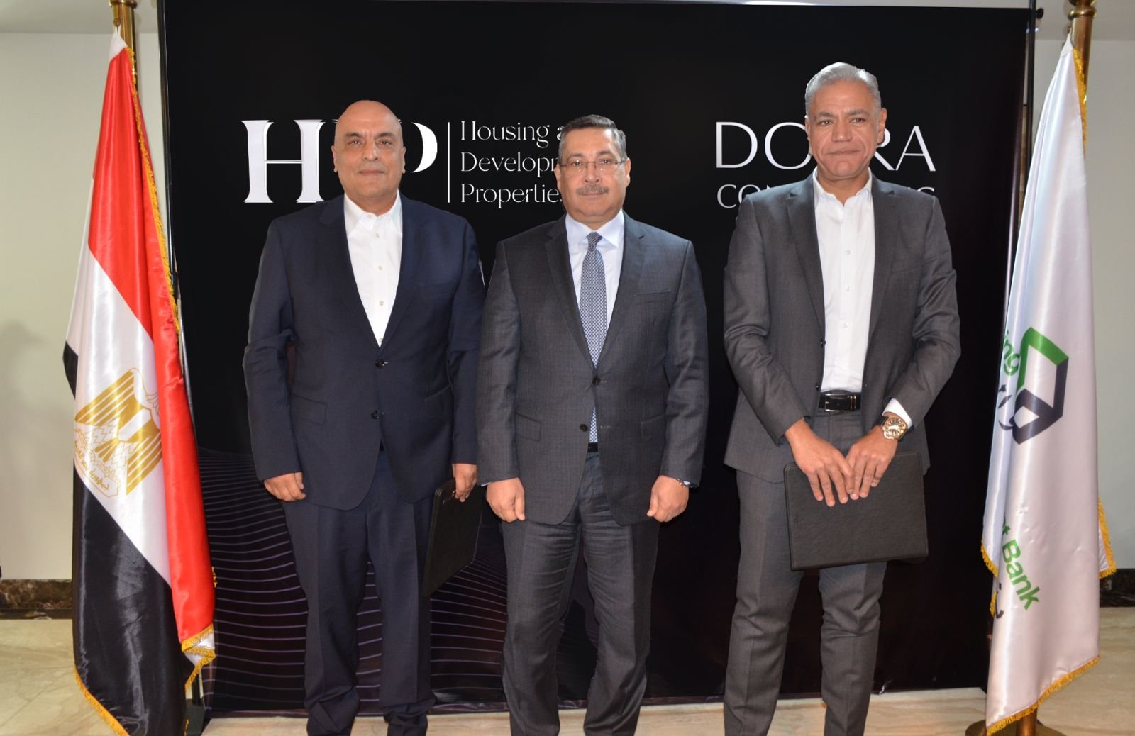 شركة التعمير والإسكان للاستثمار العقارى HDP توقع عقد مقاولات مع الشركة الهندسية للإنشاء والتعمير CRC-DORRA