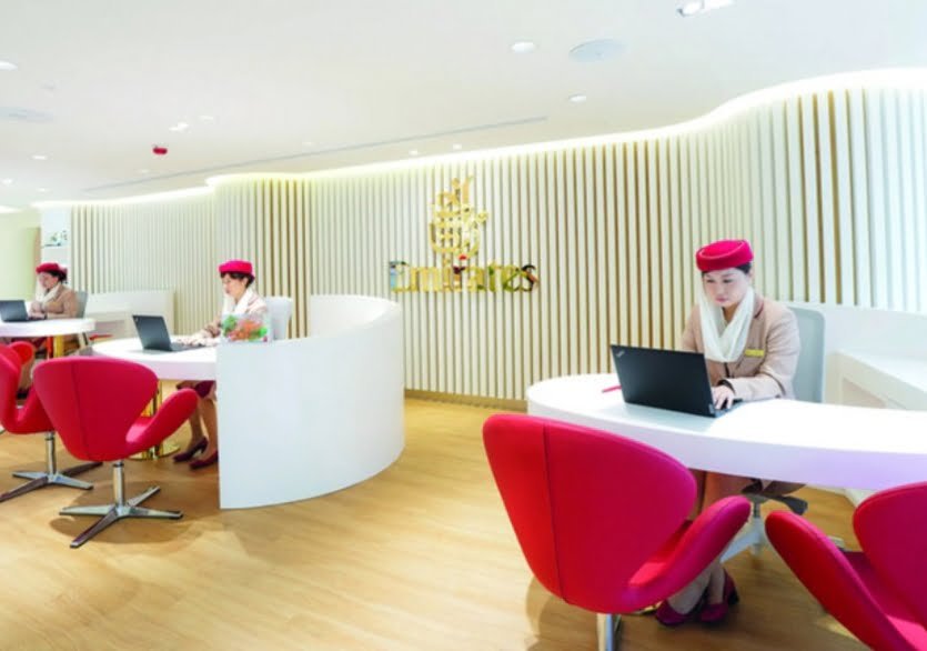 طيران الإمارات تفتتح متجرا جديدا للمبيعات فى هونج كونج