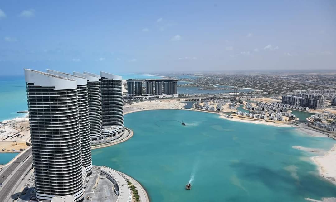 بدء تسليم عدد من الأبراج الشاطئية فى العلمين الجديدة فى أغسطس