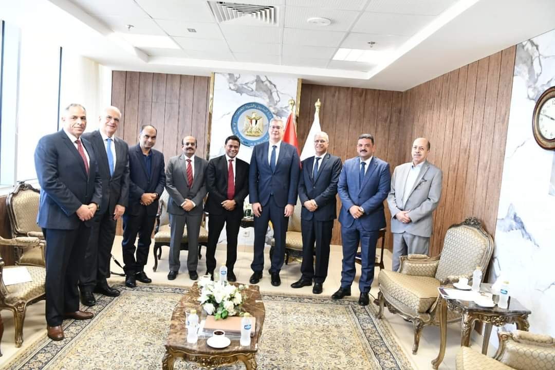 مجموعة إندوراما العالمية تبحث إنشاء مصنع الأسمدة الفوسفاتية بالعين السخنة
