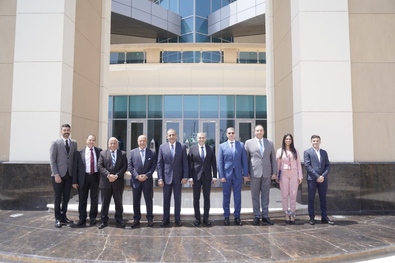 البنك الأهلى المصرى يتعاون مع مجمع الإصدارات المؤمنة فى تصنيع الورق للشيكات المصرفية المؤمنة