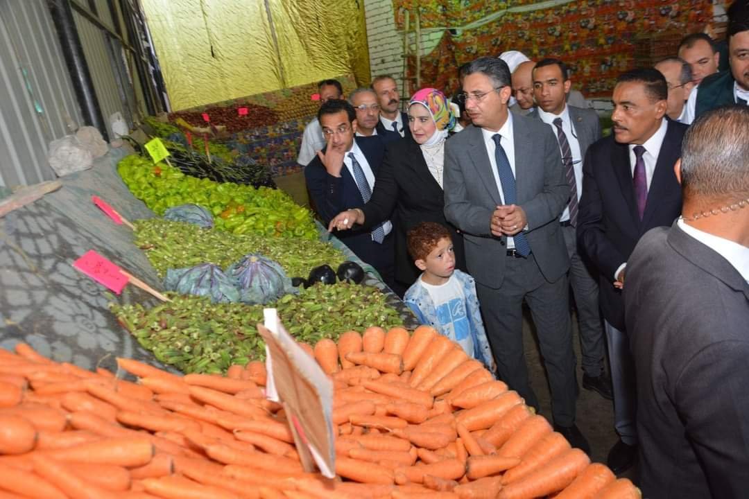 طرح الخضر والفاكهة بأسعار مخفضة بالمجمعات الاستهلاكية