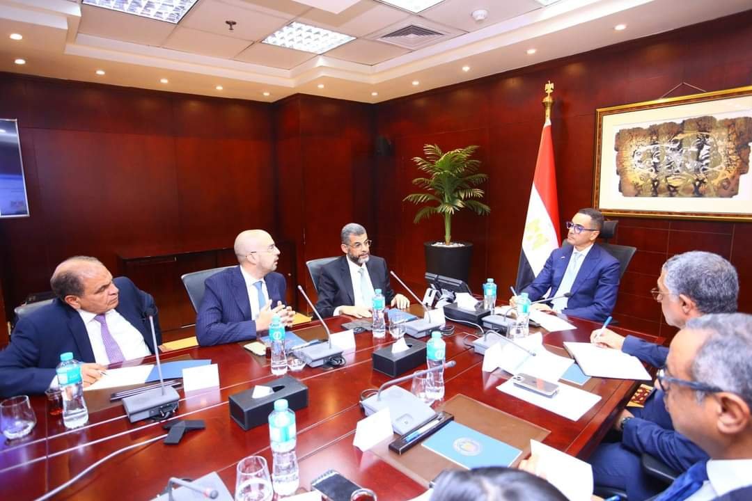 مجموعة الفطيم الإماراتية تستعرص مشروعاتها الحالية والمستقبلية بالسوق المصرية