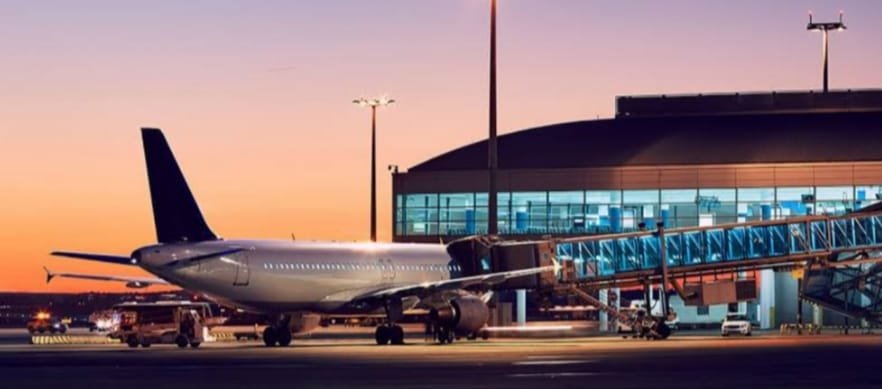 وزير الطيران المدنى: المطارات المصرية ليست للبيع