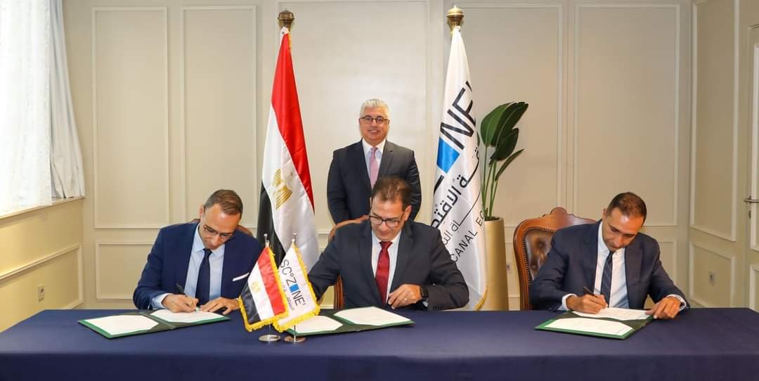 رئيس اقتصادية قناة السويس يشهد توقيع عقد مشروع “شركة النيل لإعادة تدوير البلاستيك”