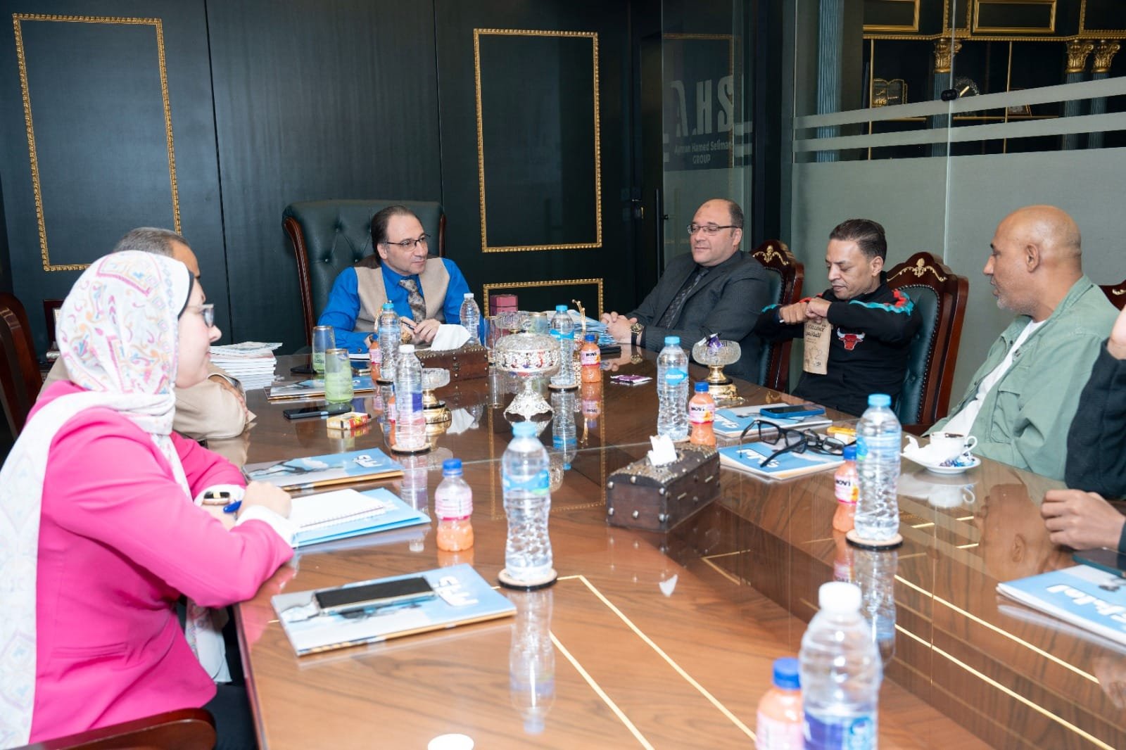 شركات “أيمن حامد سليمان” تتعاون مع الفنان “طارق الشيخ” بمشروع غنائى