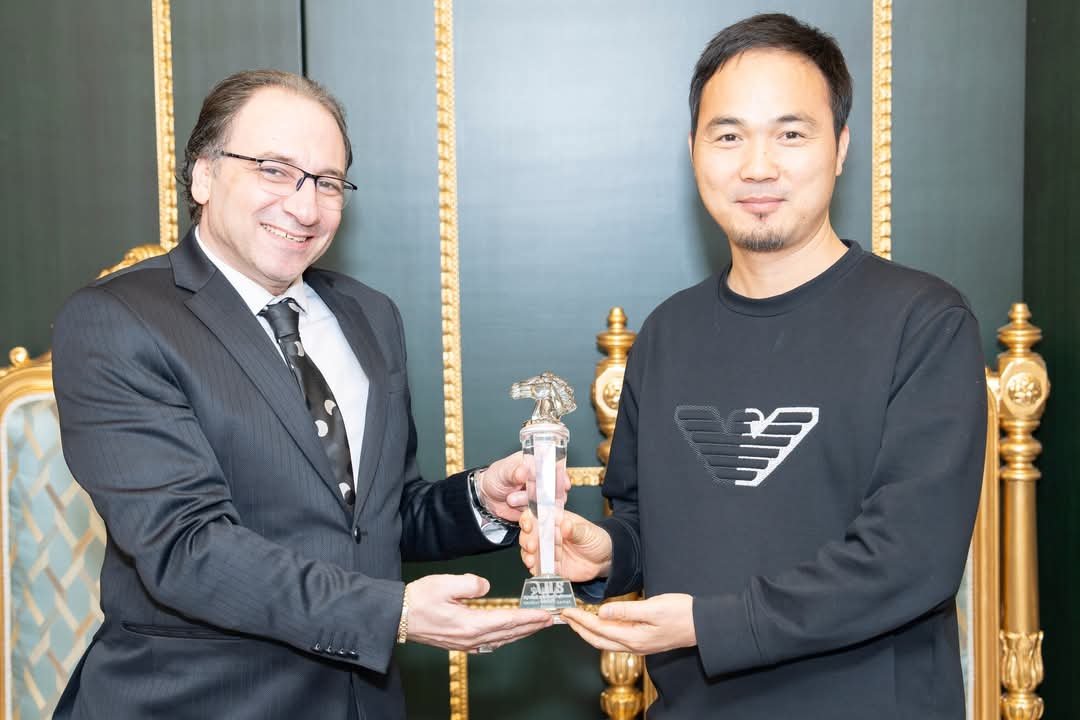 شركات “أيمن سليمان” تستقبل وفدا صينيا لتوقيع بروتكول تعاون فى تصنيع السيارات