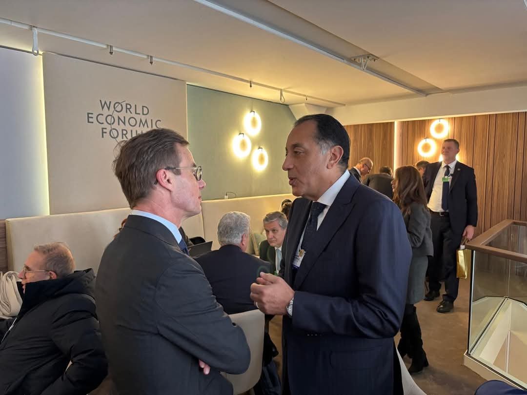 على هامش فعاليات دافوس.. رئيس الوزراء يلتقى نظيره السويدى