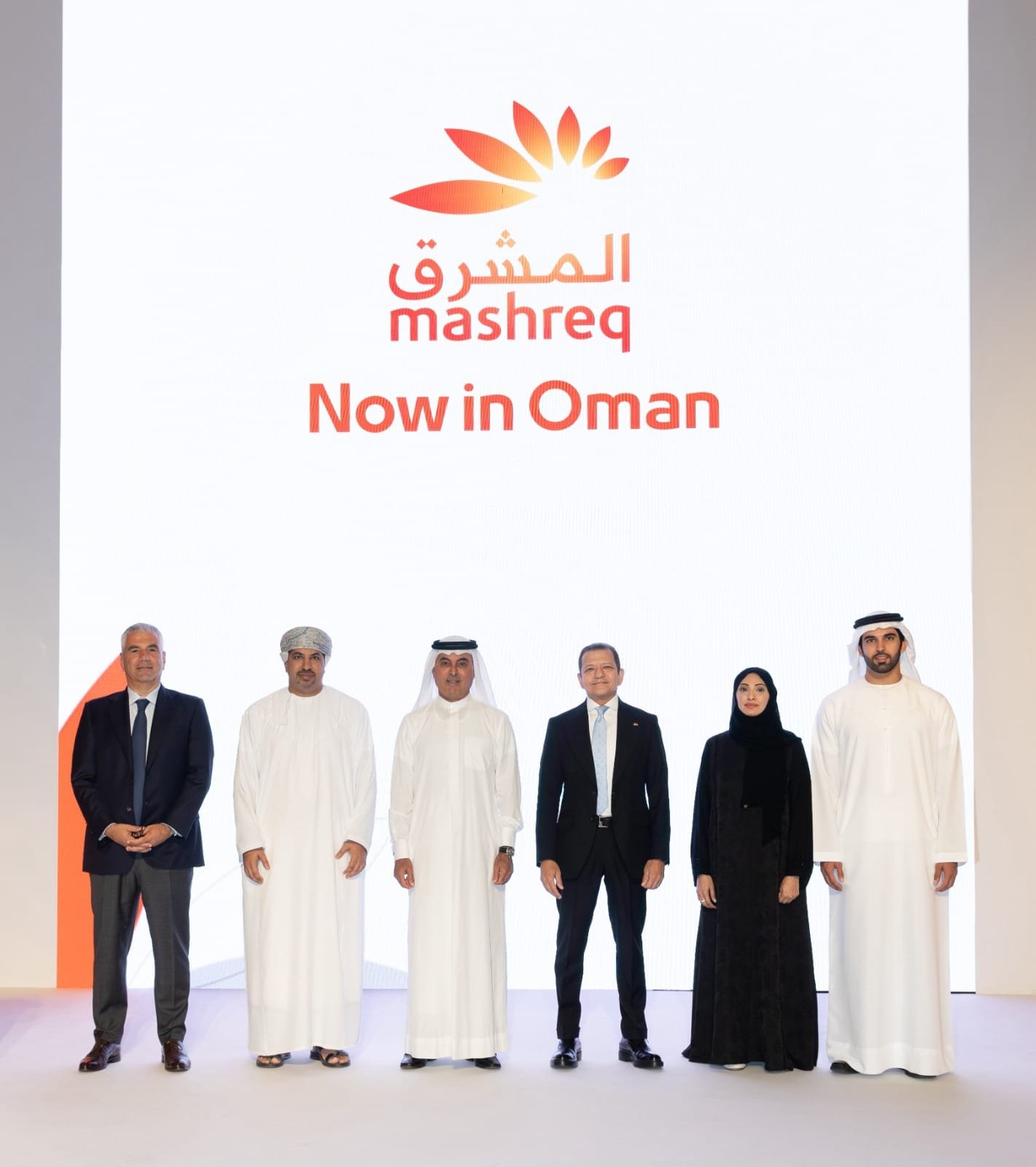 بنك المشرق يوسع نطاق الخدمات المصرفية للشركات فى عُمان
