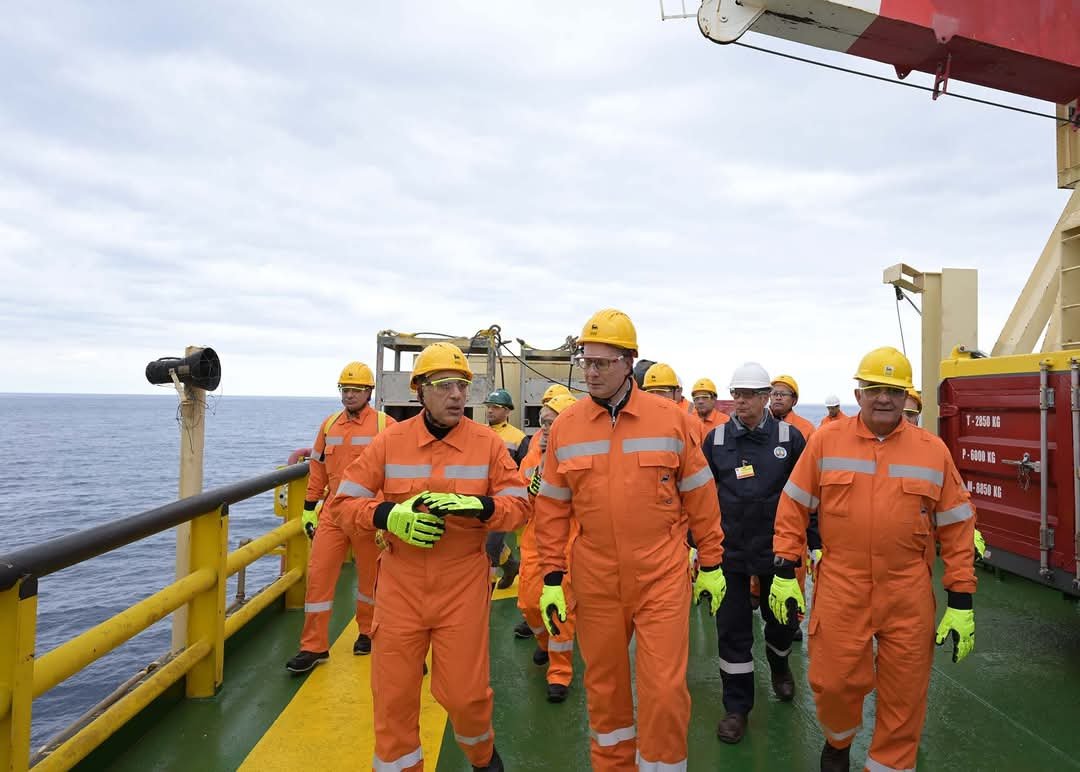 رئيس الوزراء بحقل ظهر: الدعم الكامل للشركات العالمية لاستكمال أعمال الحفر والاستكشاف