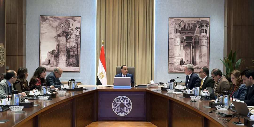 متابعة جهود توفير احتياجات الطاقة خلال الصيف المقبل وتحسين كفاءتها