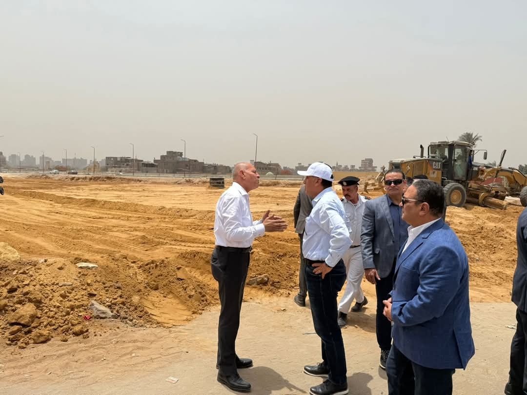 رئيس الوزراء يتابع سير الأعمال بمحيط منطقة السيدة عائشة