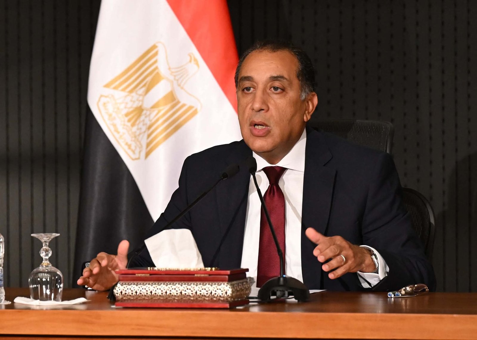 رئيس الوزراء: لا توجد أزمات داخلية فى الوقت الراهن فى أى من قطاعات الدولة