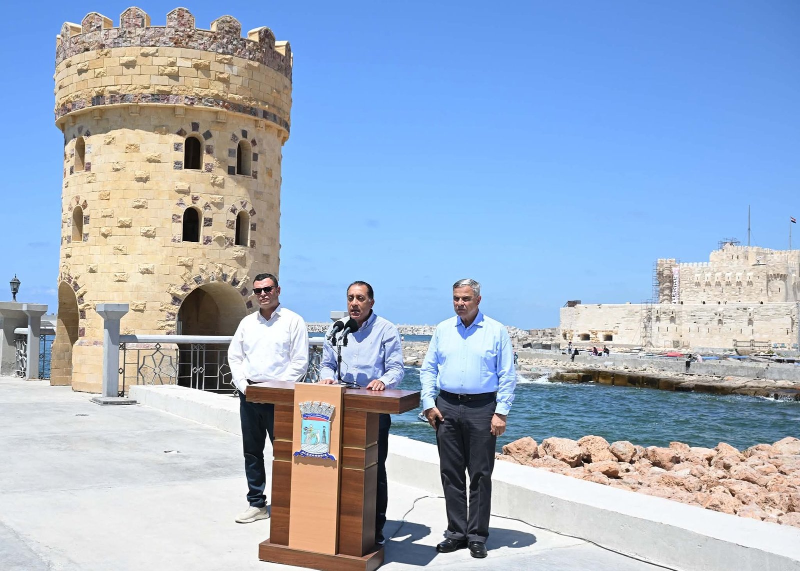 د.مدبولى: إنشاء مصدات لحماية الإسكندرية من ارتفاع منسوب البحر