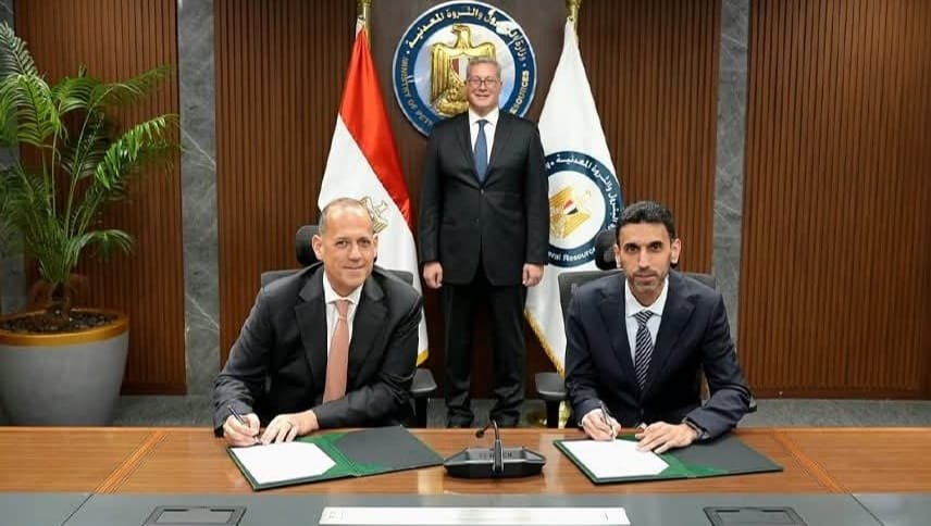 توقيع عقد أعمال بين “بى بى” و”فالاريس” لحفر خمس آبار جديدة للغاز بمصر يالبحر المتوسط