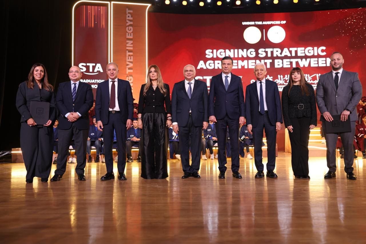 دعما للتعليم الفنى.. البنك الأهلى المصرى يوقع بروتوكول تعاون مع مؤسسة السويدى إليكتريك