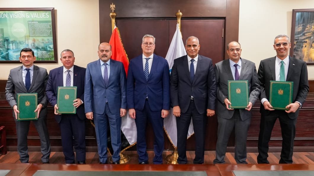 تحالف مصرفى يضم QNB مصر وCIB وبنك القاهرة لتمويل مشترك بقيمة 140 مليون دولار للعلمين لمنتجات السيليكون