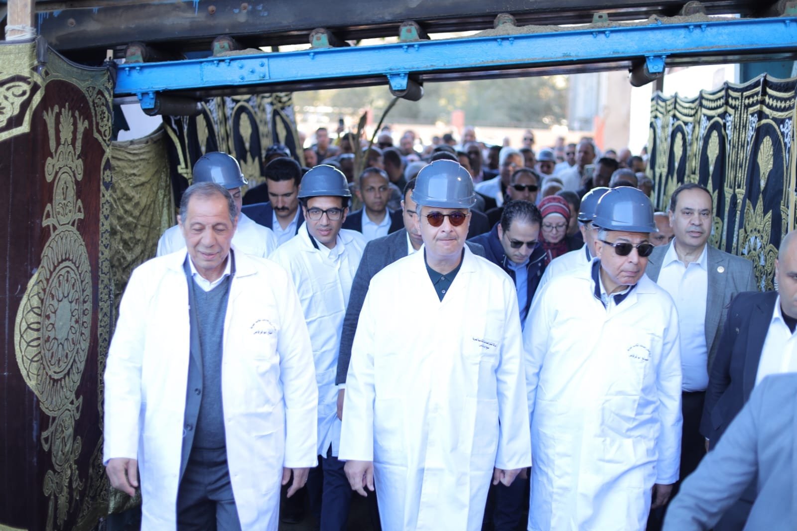 وزير التموين ومحافظ المنيا في جولة بمصنع  شركة السكر والصناعات التكاملية في أبوقرقاص