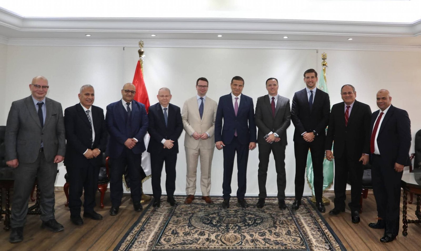 وزير الزراعة يبحث مع “باير” العالمية آفاق التعاون فى البحوث التطبيقية وحماية المحاصيل