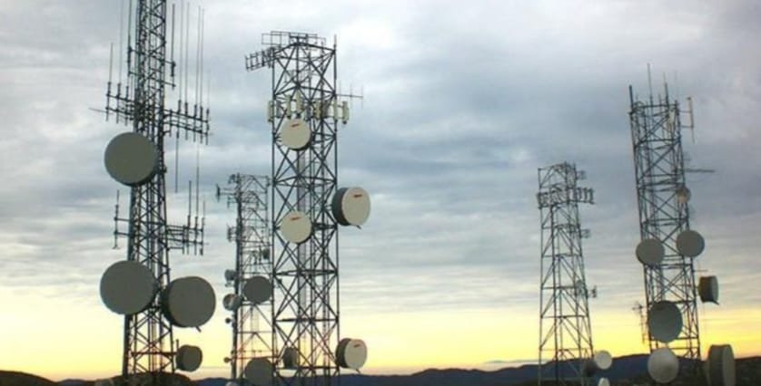 فيتش تتوقع زيادة جودة خدمات الاتصالات بمصر