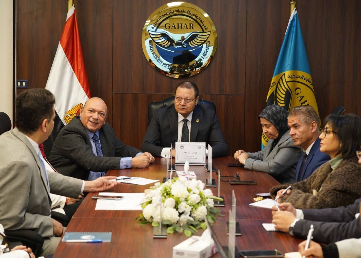 هيئة الاعتماد والرقابة الصحية تبدأ إعداد أول معايير وطنية لتنظيم خدمات مراكز التجميل وعيادات الليزر بمصر