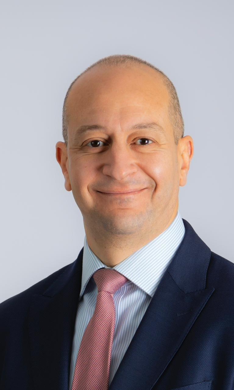 شريف البحيرى ينضم إلى أسرة البنك الأهلى المصرى