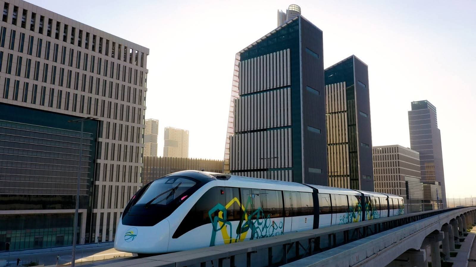 الرئيس السيسي يفتتح مشروع مونوريل شرق النيل