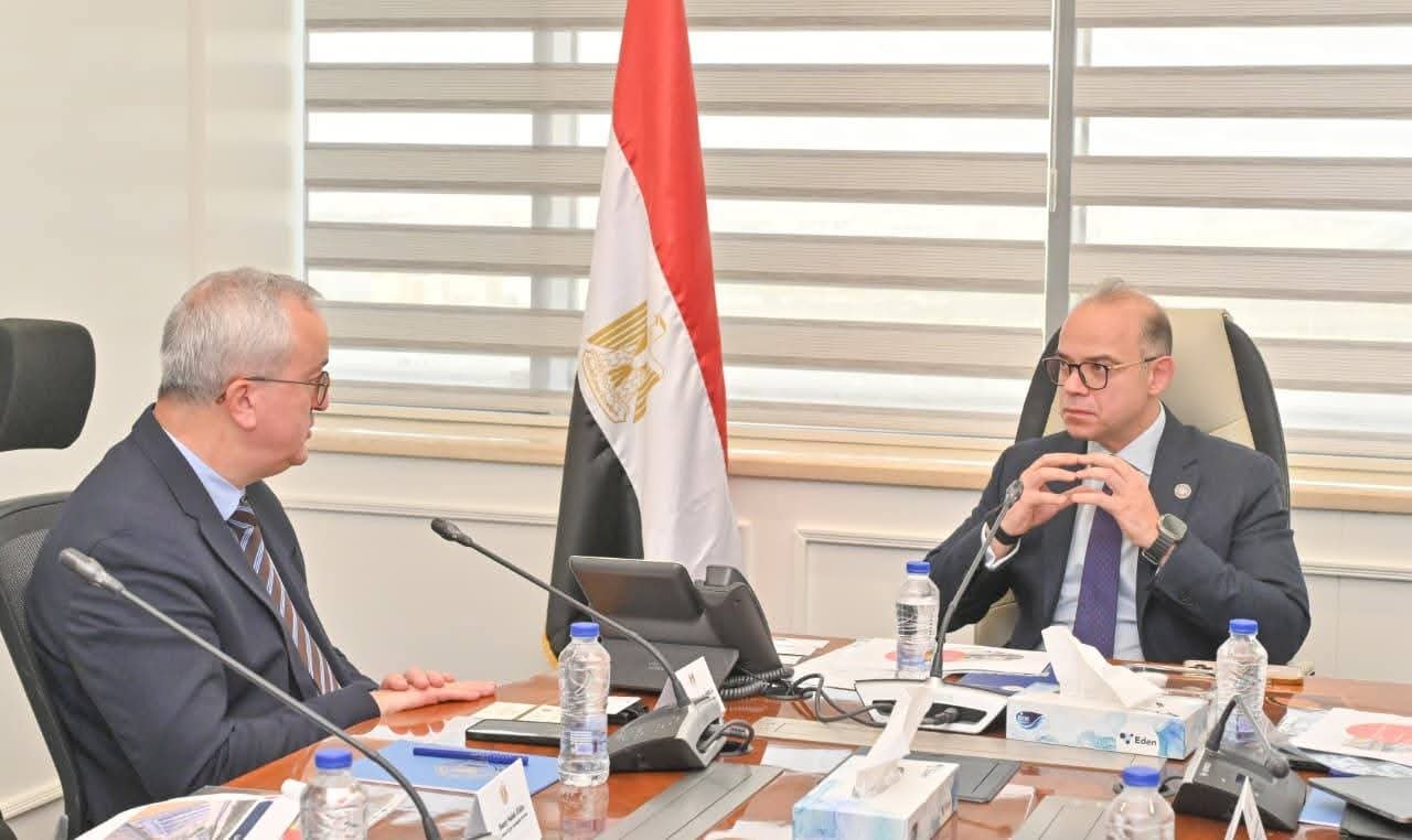 البحث مع شركة “ألستوم” سبل توطين صناعة النقل وتحويل مصر لمركز إقليمي للتصنيع والتصدير