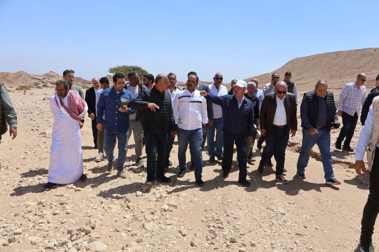 زيارة ميدانية لجبل الجلالة لدراسة إقامة مشروعات توليد الكهرباء من الرياح