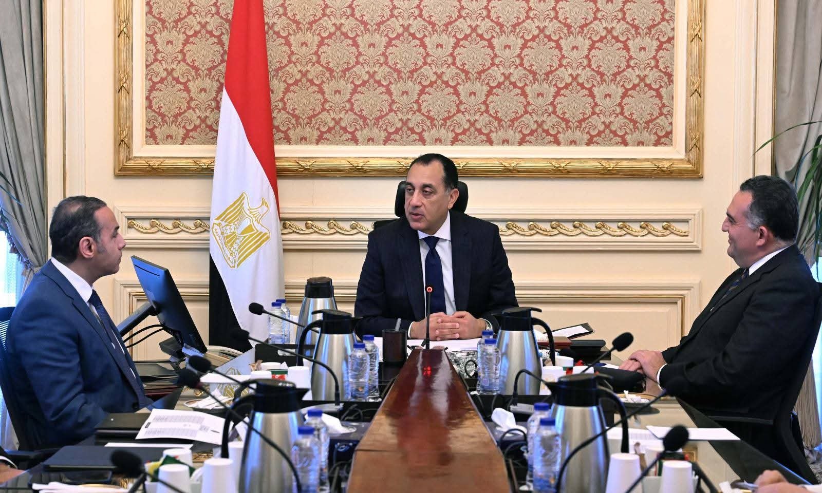 تلمواعيد الصيفية لغلق المحال والمولات والمقاهي