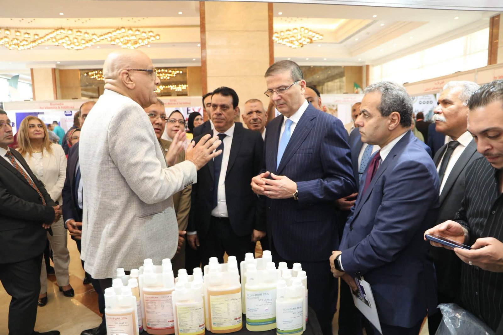 وزير الزراعة يفتتح مؤتمر مصر الدولي للدواجن والصناعات الغذائية وإضافات الأعلاف
